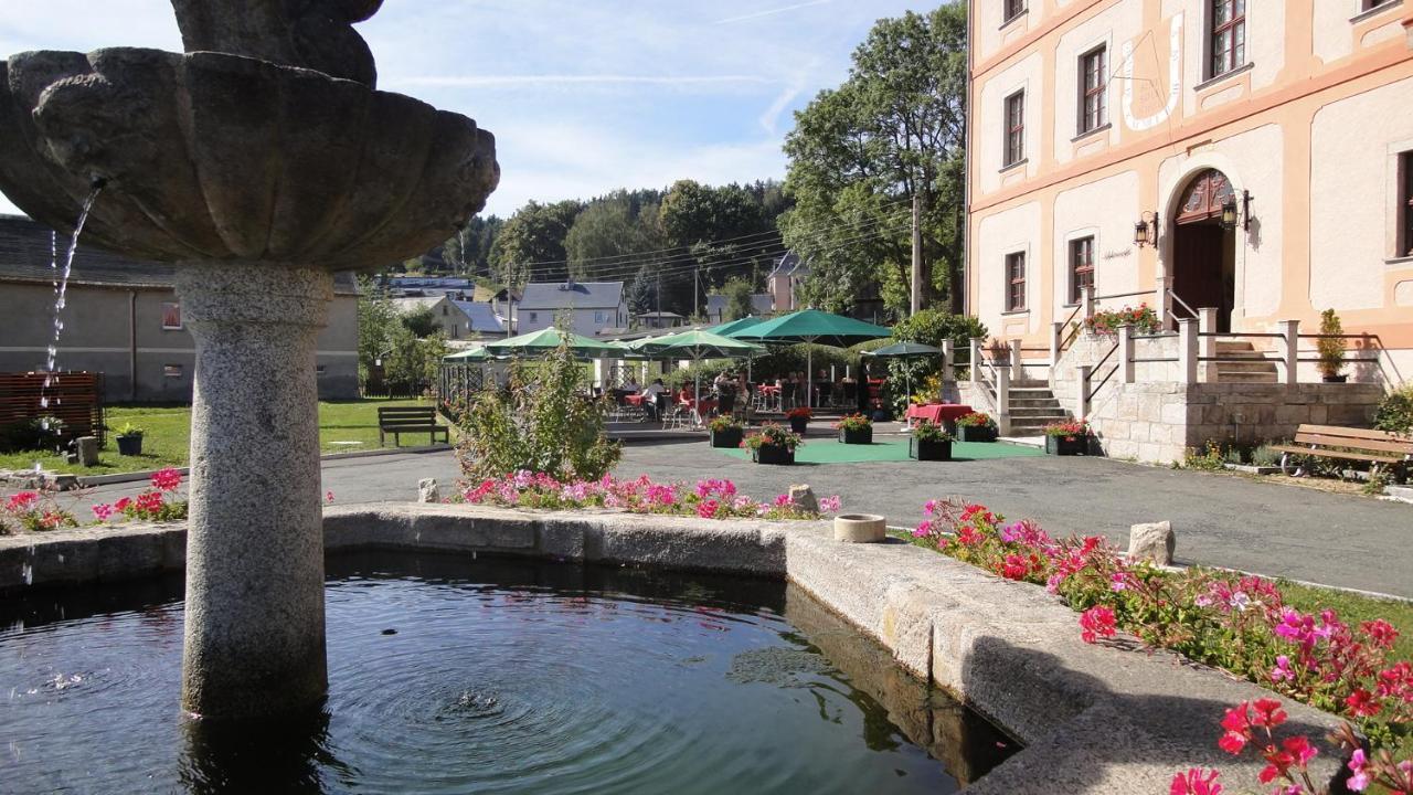 Hotel Garni Schloss Schoenberg Bad Brambach Exteriör bild