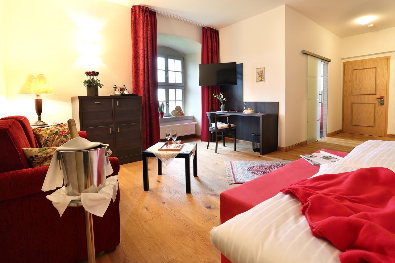 Hotel Garni Schloss Schoenberg Bad Brambach Exteriör bild
