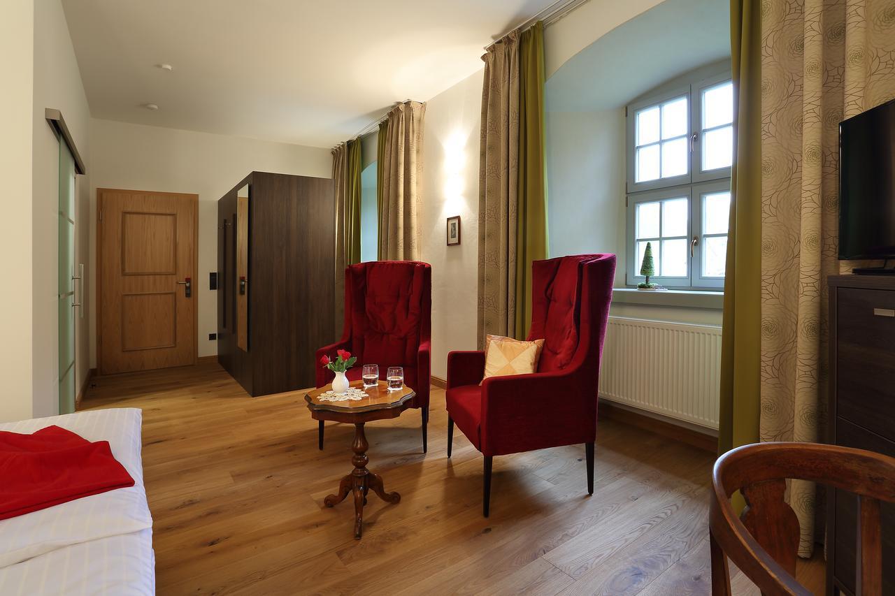Hotel Garni Schloss Schoenberg Bad Brambach Exteriör bild